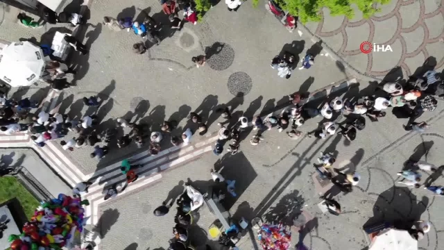 Edirne’de metrelerce uzayan tava ciğer kuyruğu