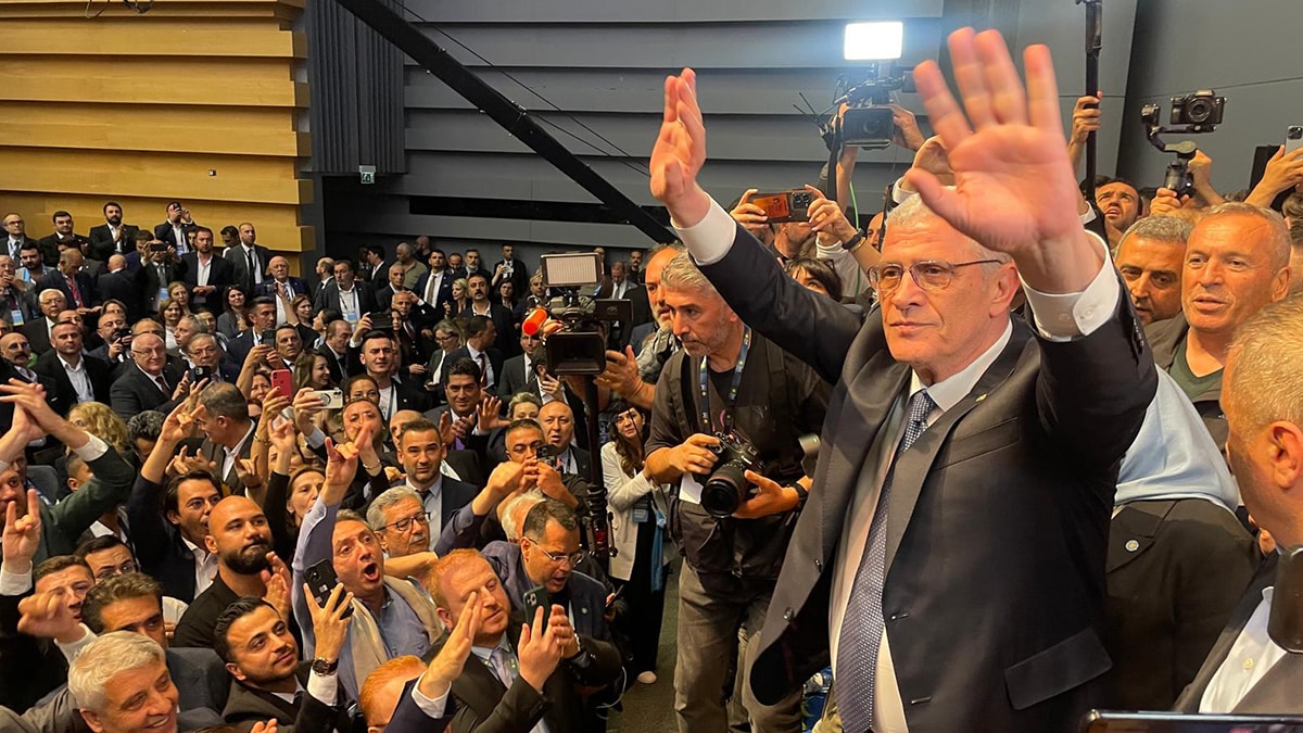 İYİ Parti’nin yeni genel başkanı Müsavat Dervişoğlu oldu