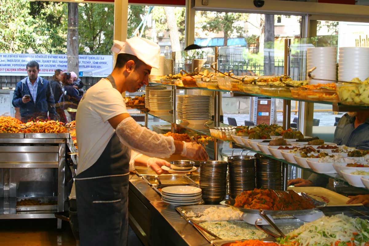 Ticaret Bakanlığı Türkiye’nin dört bir yanında restoran, lokanta, kafe ve pastane gibi işletmelerde denetim