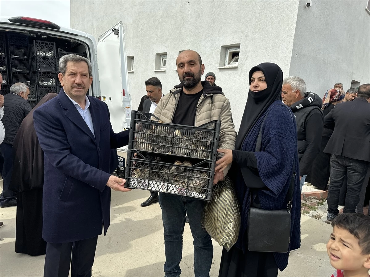 Kovancılar’da Dezavantajlı Kadınlara Hindi Yetiştirme Projesi