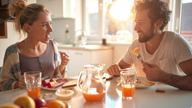 ‘Kahvaltıyı kral gibi, öğle yemeğini prens gibi, akşam yemeğini fakir gibi yiyin’ atasözü ne anlatıyor?