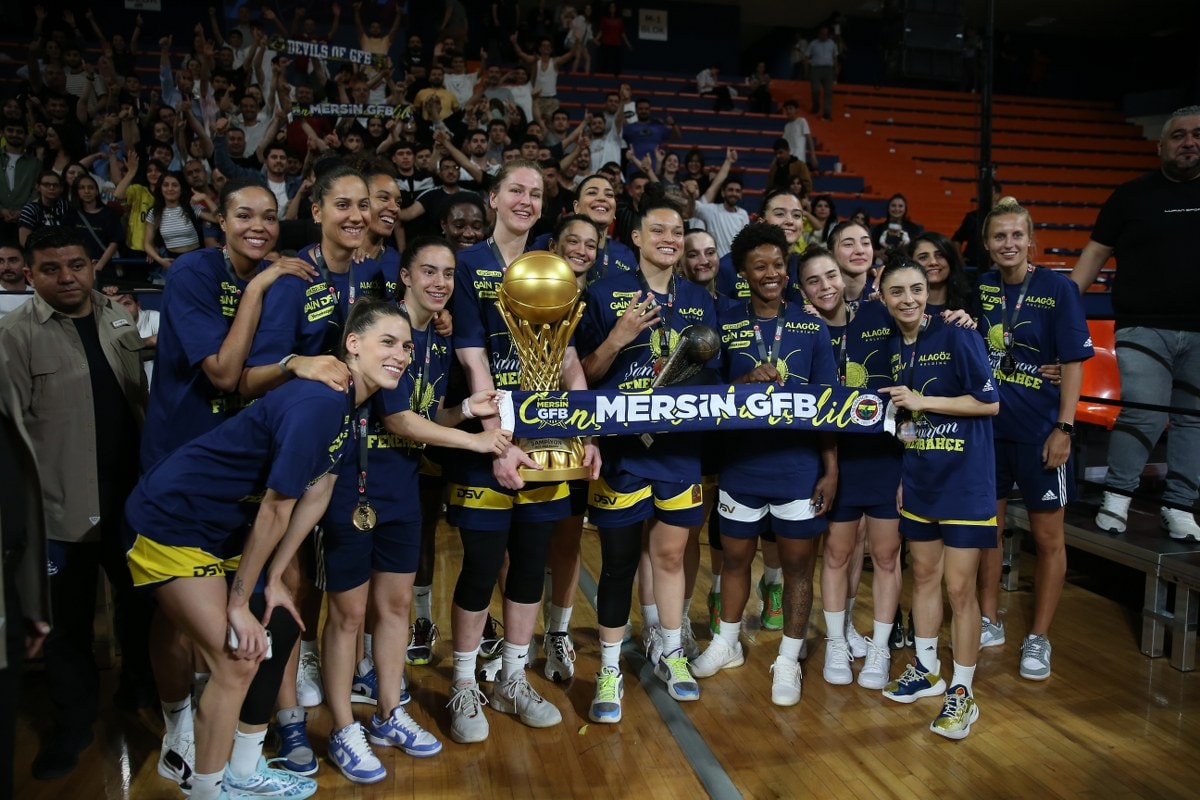 Fenerbahçe Alagöz Holding Kadınlar Basketbol Süper Ligi’nde namağlup şampiyon oldu