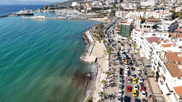 Kuşadası Ramazan Bayramı’nda yerli turistlerin akınına uğradı