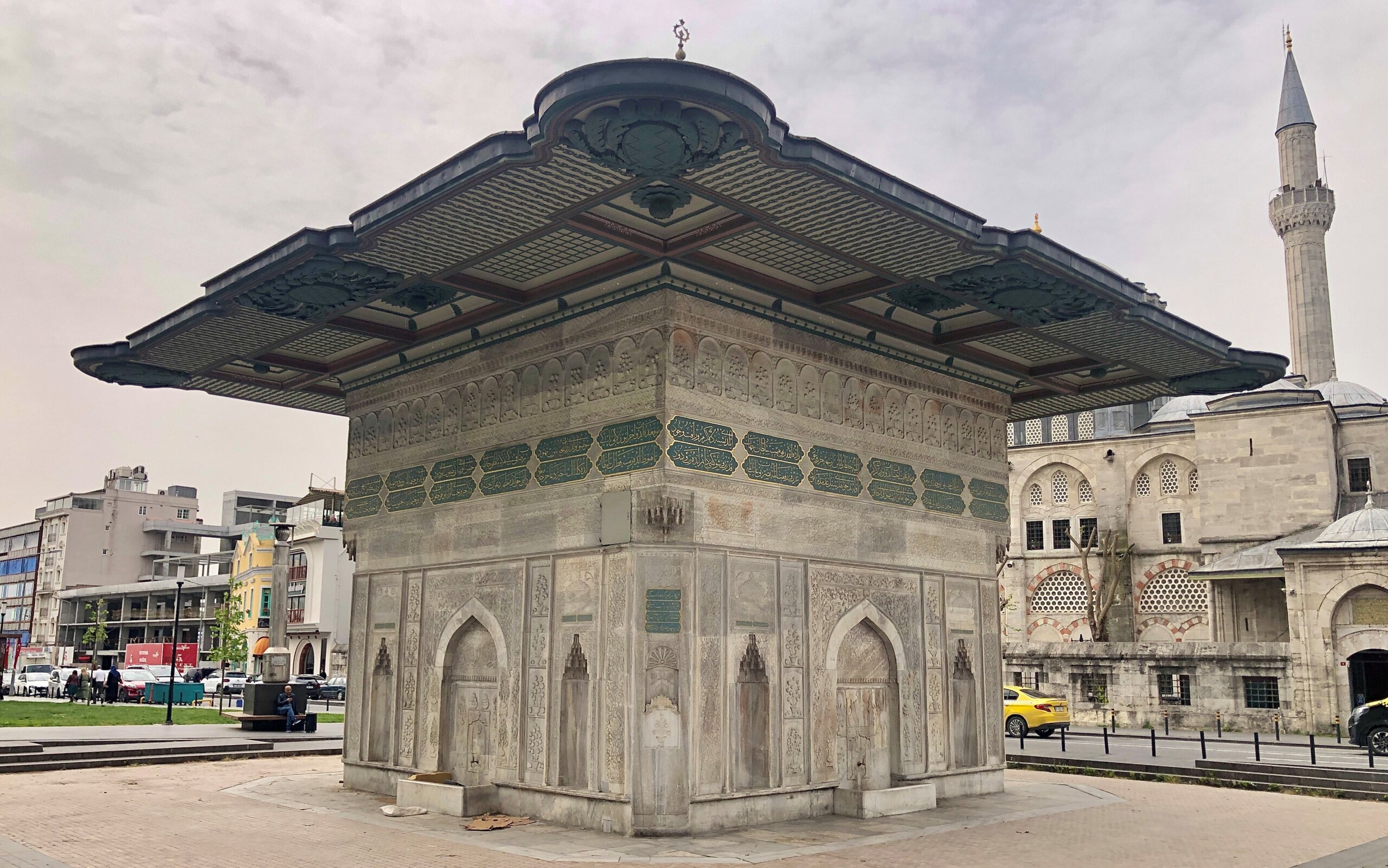 İstanbul’un İhtişamlı Çeşmelerinden: Tophane Çeşmesi