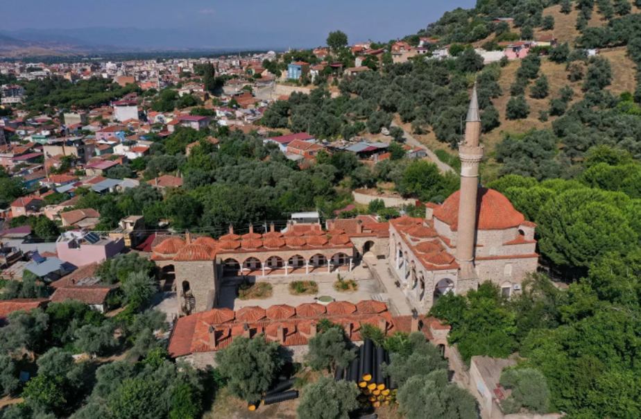 Yeşillikler İçinde Bir Eser Yavukluoğlu Külliyesi