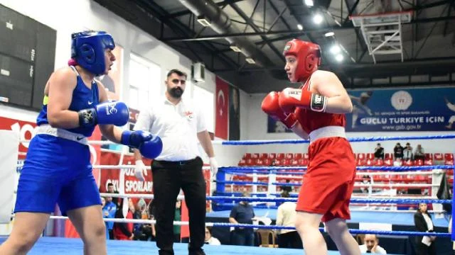 Düzce’nin ev sahipliğindeki Okul Sporları Genç A Boks Türkiye Şampiyonası sona erdi