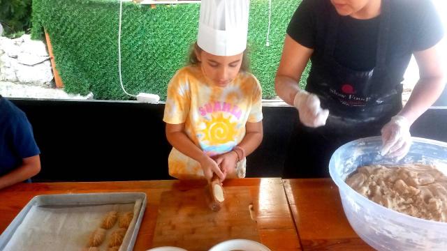 Muğla’da minik şefler kurabiye eğitimi aldı