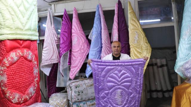 Kilis’in ilmek ilmek işlenen yorganı Avrupa’nın duvarlarını süslüyor