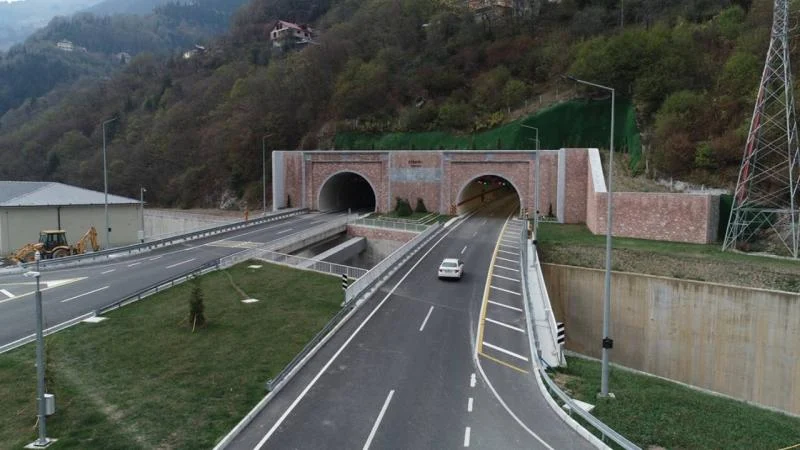 Yeni Zigana Tüneli’nden bir yılda 1 milyon 770 bin araç geçti