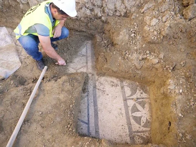 1900 yıllık nadir bir mozaik keşfedildi Durra, Arnavutluk