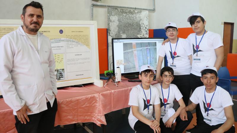 Bayburt’ta öğrencilerin hazırladığı TÜBİTAK projeleri tanıtıldı