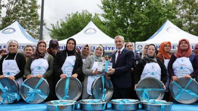 Gaziantepli kadınlar coğrafi işaretli “yağlı köfte”yi yapmak için zamanla yarıştı
