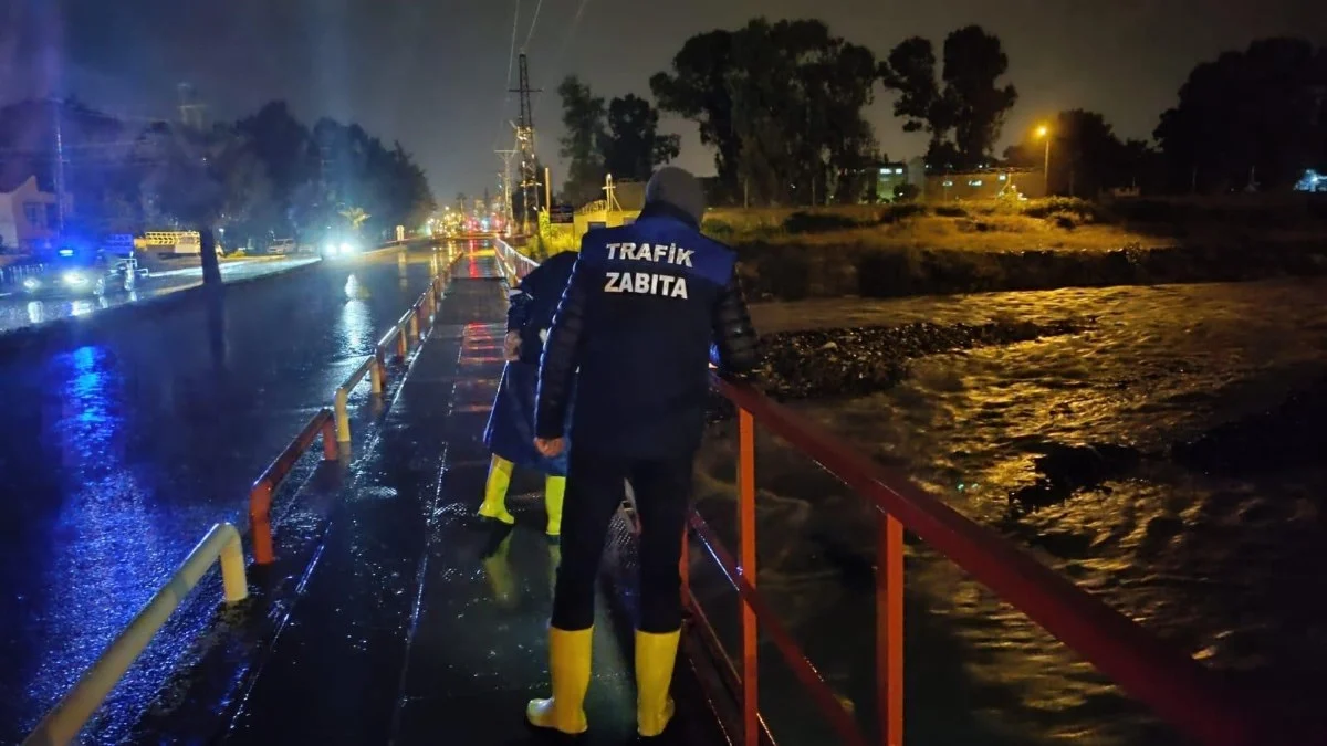 Kuvvetli yağışlar Hatay’ı göle çevirdi