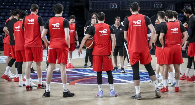 A Milli Erkek Basketbol Takımı’nın kamp kadrosu açıklandı