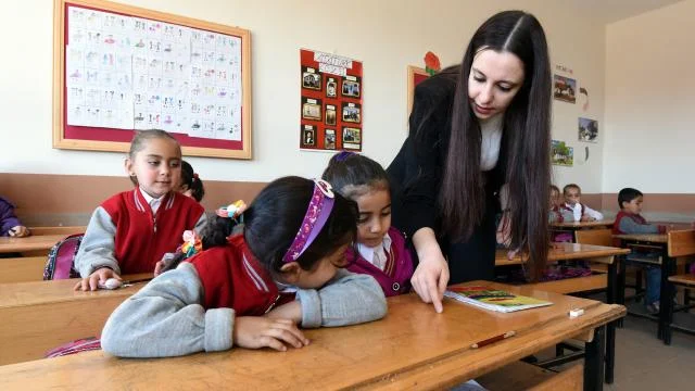 Öğretmen adaylarının sınavlarına ilişkin düzenleme Resmi Gazete’de