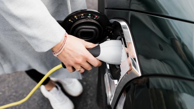 Türkiye’de ilk 4 ayda 20 bini aşkın elektrikli otomobil satıldı