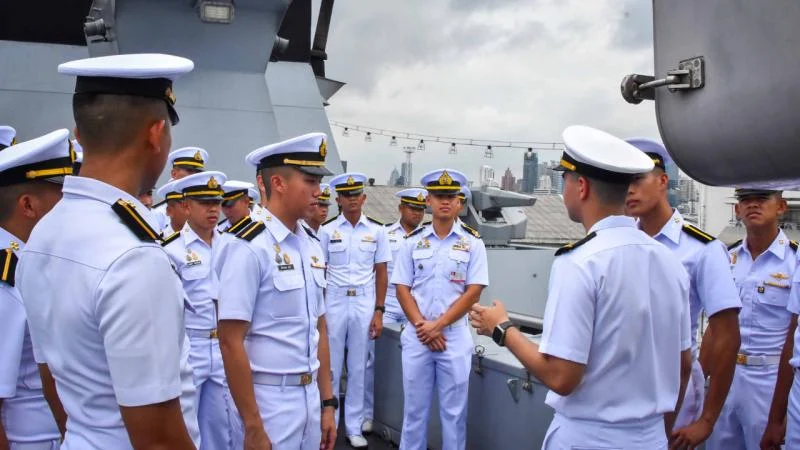 TCG Kınalıada’dan Bangkok’ta liman ziyareti