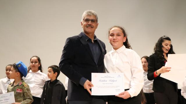 Niğde’de 28 öğrenci işaret dili sertifikası aldı