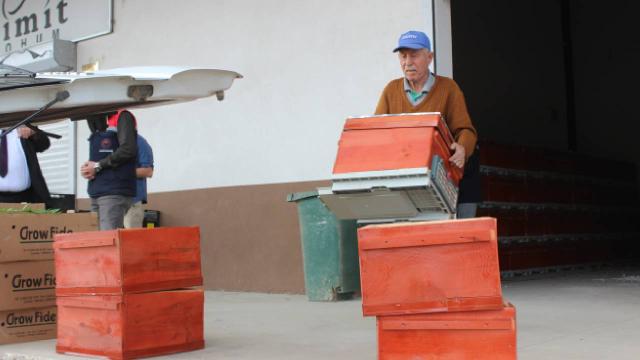 Osmaneli’de arıcılara yüzde 50 hibe destekli projeyle 134 kovan dağıtıldı
