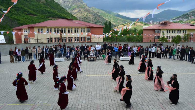 Şemdinli’de bahar şenliği etkinlikleri yapıldı