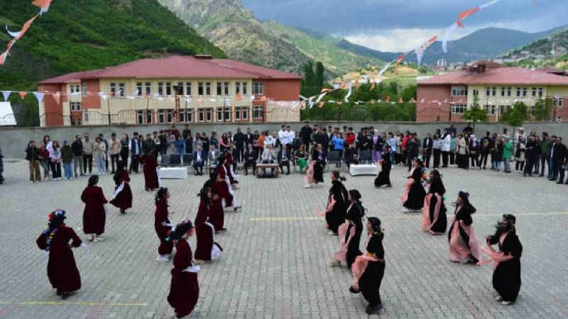 Şemdinli’de bahar şenliği etkinlikleri yapıldı