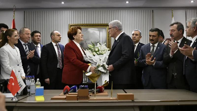 İyi Parti’de devir teslim töreni
