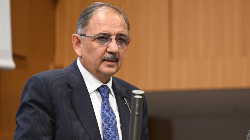 Bakan Mehmet Özhaseki: Sahilleri kaçak yapılardan temizleyeceğiz