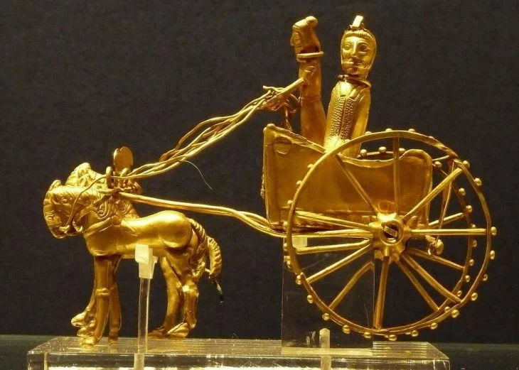 Ahameniş Farsça Metal İşçiliğinin En Önemli Eserleri ” Oxus Hazinesi”