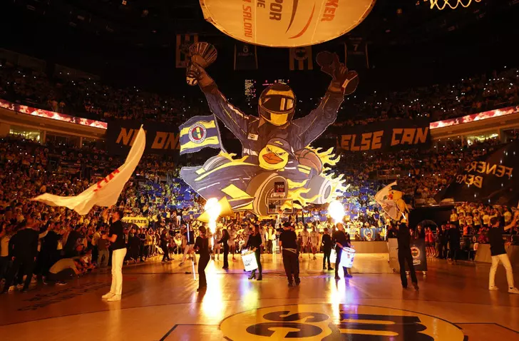 Fenerbahçe Beko, THY EuroLeage Play-Off’unda ağırladığı AS Monaco’yu 89-78 yendi ve Final-Four’a göz kırptı.