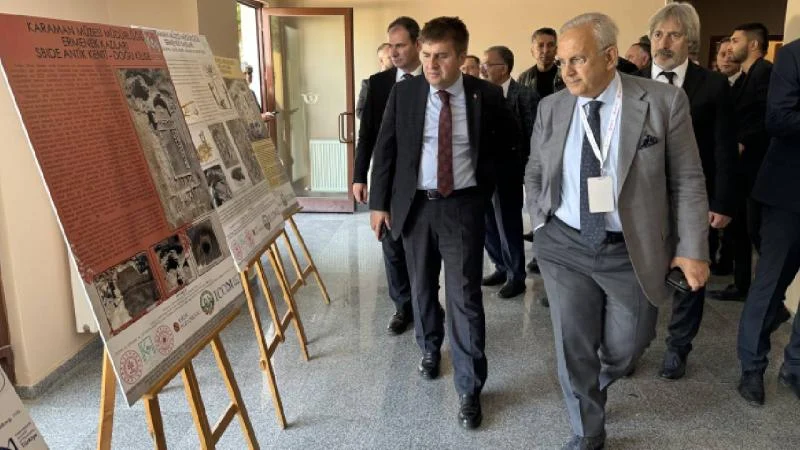 Karaman’da “Karaman Arkeolojisi” paneli düzenlendi