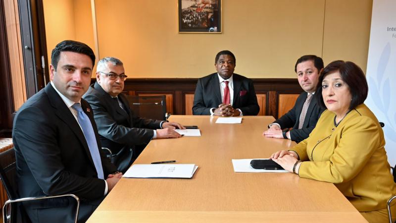 Azerbaycan ve Ermenistan parlamento başkanları Cenevre’de bir araya geldi