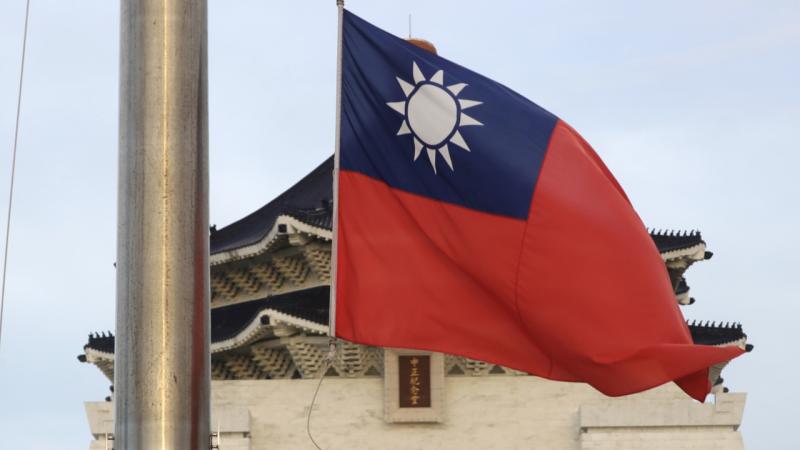 Çin’in Tayvan’ın çevresini kuşatan askeri tatbikatı ikinci gününde devam ediyor