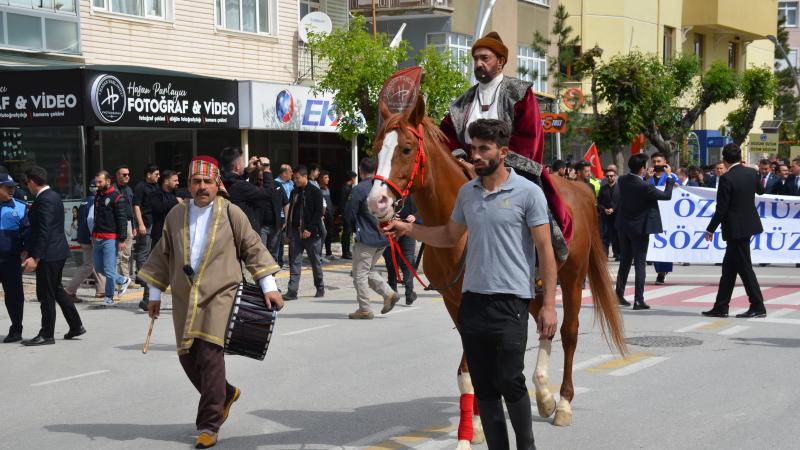 Karaman’da Türk Dil Bayramı kutlanıyor
