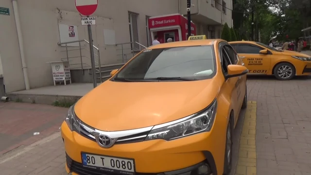 Taksici Esnafı Zam İçin Tepki Gösterdi