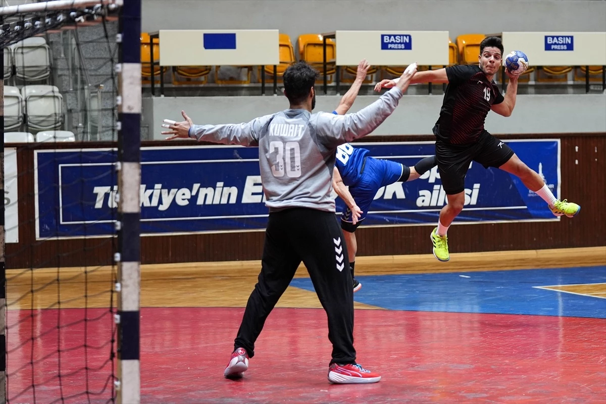 A Milli Erkek Hentbol Takımı, Kuveyt’i 31-30 yendi
