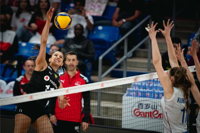 A Milli Kadın Voleybol Takımı, Sırbistan’ı 3-1 mağlup etti