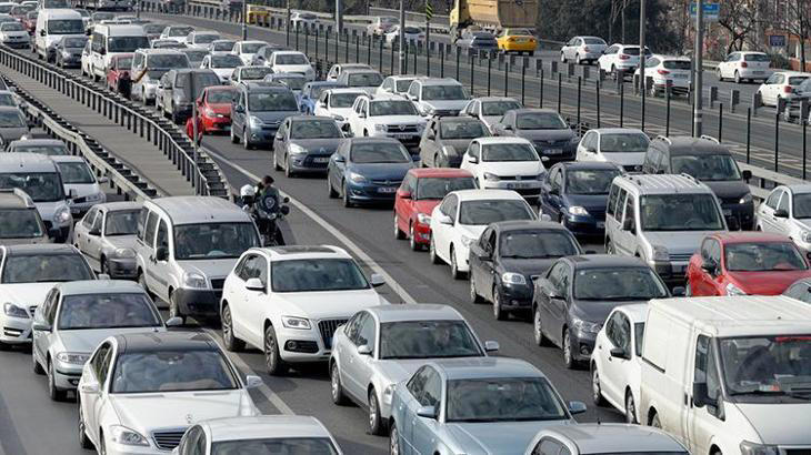 Arabası olanlar dikkat! Yeni dönem başlıyor, zorunlu oluyor, son tarih açıklandı