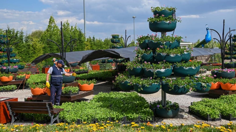 Konya’daki Selçuklu Çiçek Bahçesi, ziyaretçilerini ağırlamak için gün sayıyor.