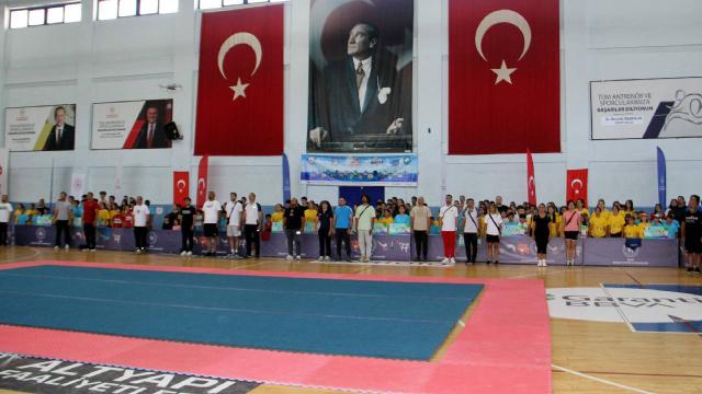 Sinop’ta Yaz Spor Okulları’nın açılışı yapıldı