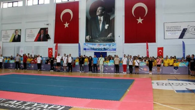Sinop’ta Yaz Spor Okulları’nın açılışı yapıldı