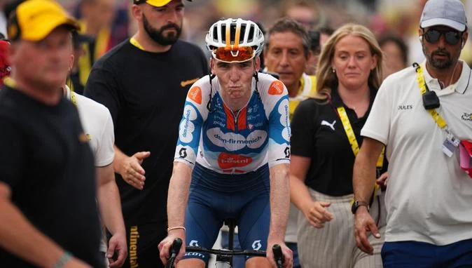 Açılış etabını Romain Bardet kazandı