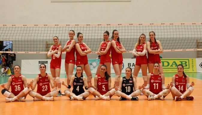 Genç Sultanlar, Tiran’da finalde