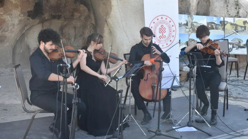 Afyonkarahisar, çeyrek asra yaklaşan müzik festivallerinde 8 bin sanatçı ağırladı