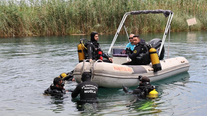 Muğla’da deniz dibinden 17 ton çöp çıkarıldı