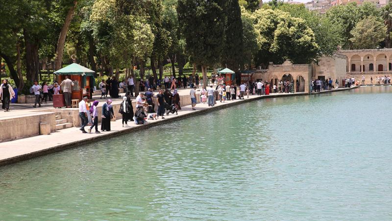 Şanlıurfa yanıyor: Termometreler 44 dereceyi gösterdi