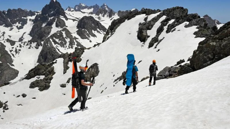 İkiyaka Dağları ve Sat Buzul Gölleri adrenalin tutkunlarını ağırladı