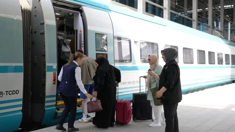 Tren biletlerinde emeklilere yönelik yüzde 10 indirimden 62 bin kişi faydalandı