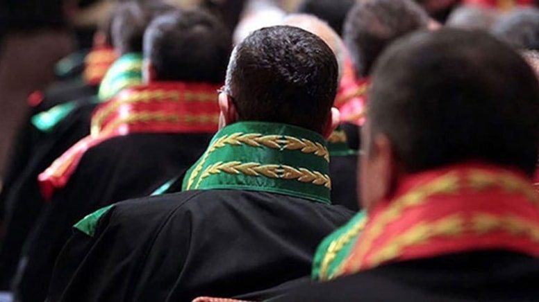 Binlerce hakim ve savcının görev yeri değişti