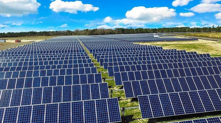 Güneş enerjisi artık ilk kez petrolden daha büyük