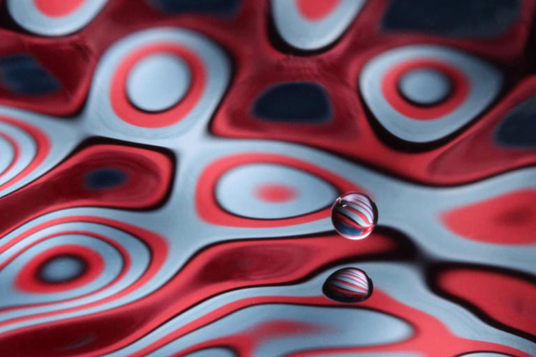 ‘Gölge Fiziğinden Kaçış’ İncelemesi: Kuantum Tuhaflığı